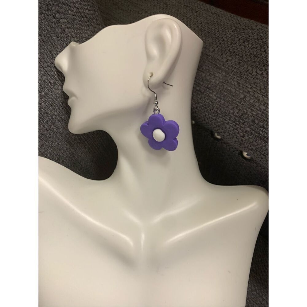 Daisy Dangle Flower Earrings